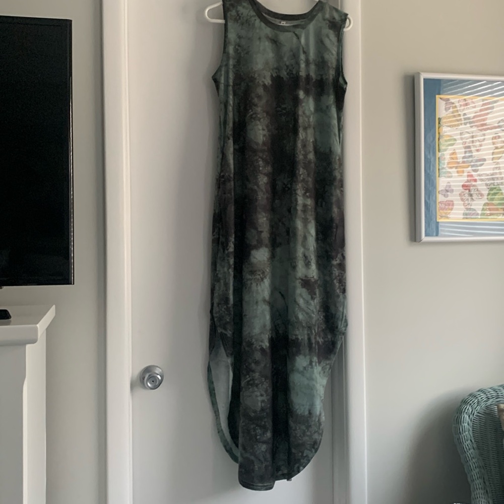 Maxi dress with slits up the sides